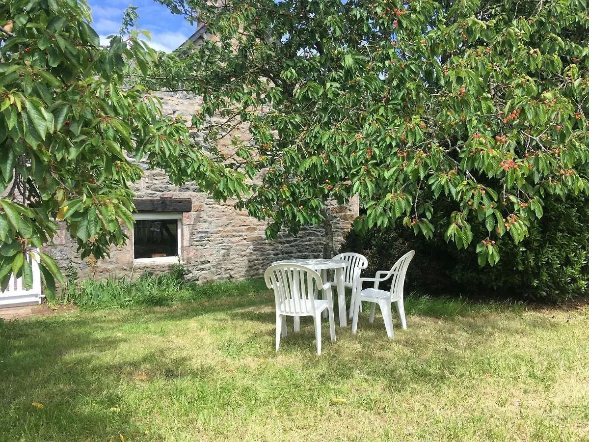 Maison Dans La Prairie Plurien 0*,